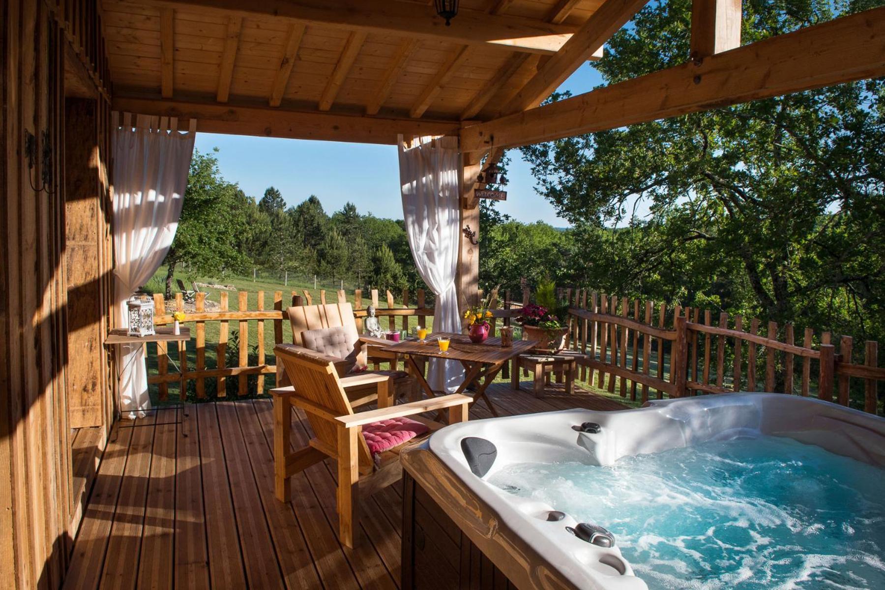 Bed and Breakfast Le Lion D'Or en PERIGORD à Mauzac-et-Grand-Castang Extérieur photo