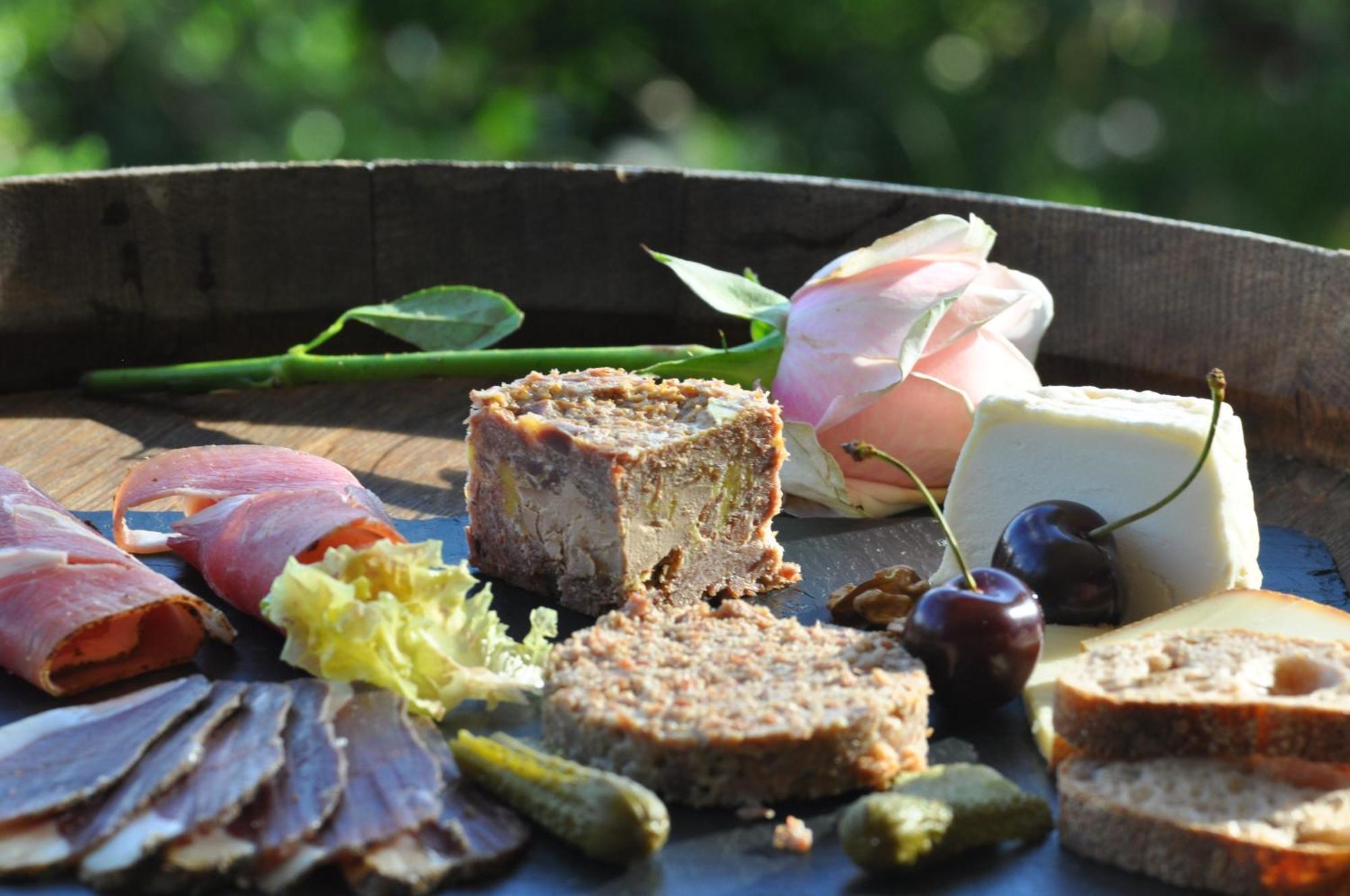 Bed and Breakfast Le Lion D'Or en PERIGORD à Mauzac-et-Grand-Castang Extérieur photo