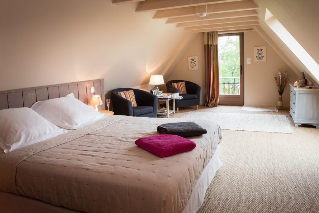 Bed and Breakfast Le Lion D'Or en PERIGORD à Mauzac-et-Grand-Castang Extérieur photo