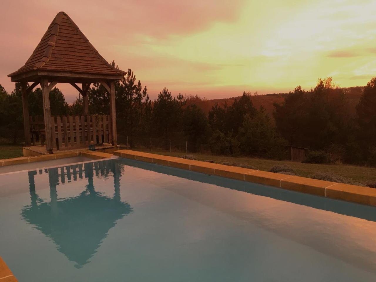 Bed and Breakfast Le Lion D'Or en PERIGORD à Mauzac-et-Grand-Castang Extérieur photo